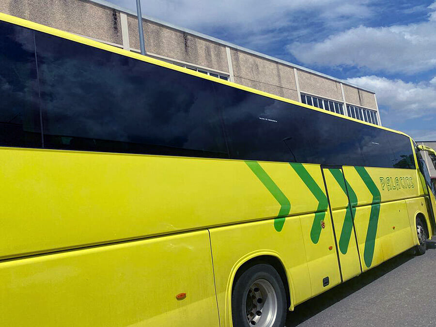 Alquila un 50 asiento Autocar Ejecutivo (. más espacio entre los asientos y más servicio 2011) de AUTOCARES PALACIOS en Don Benito 