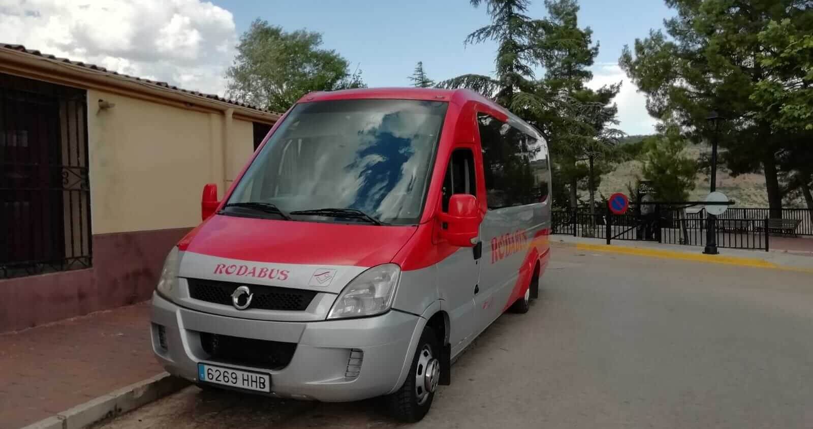Alquila un 16 asiento Minibús (. Bus pequeño con los servicios básicos  2005) de RODABUS en Albacete 