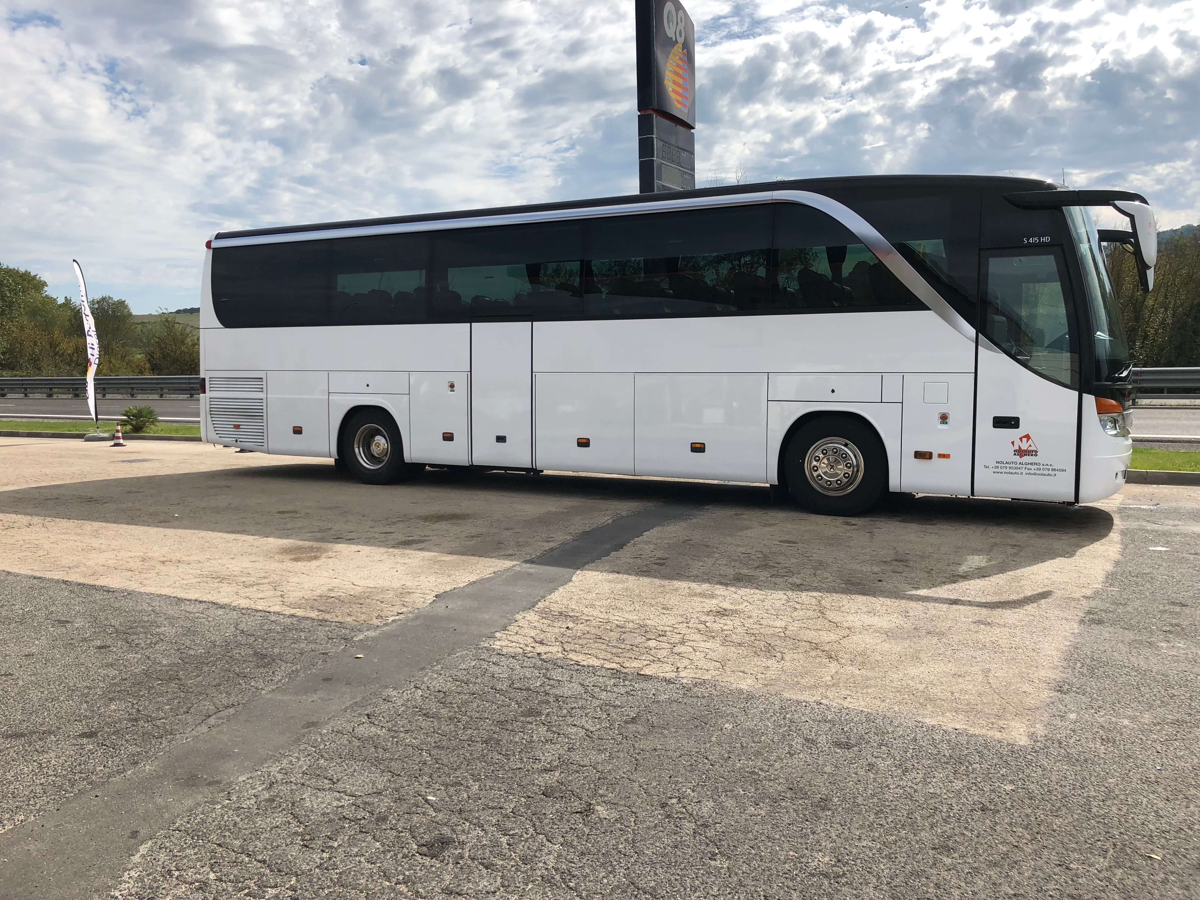 Alquila un 53 asiento Standard Coach (Setra S415HD 2010) de Nolauto Alghero en Alghero 