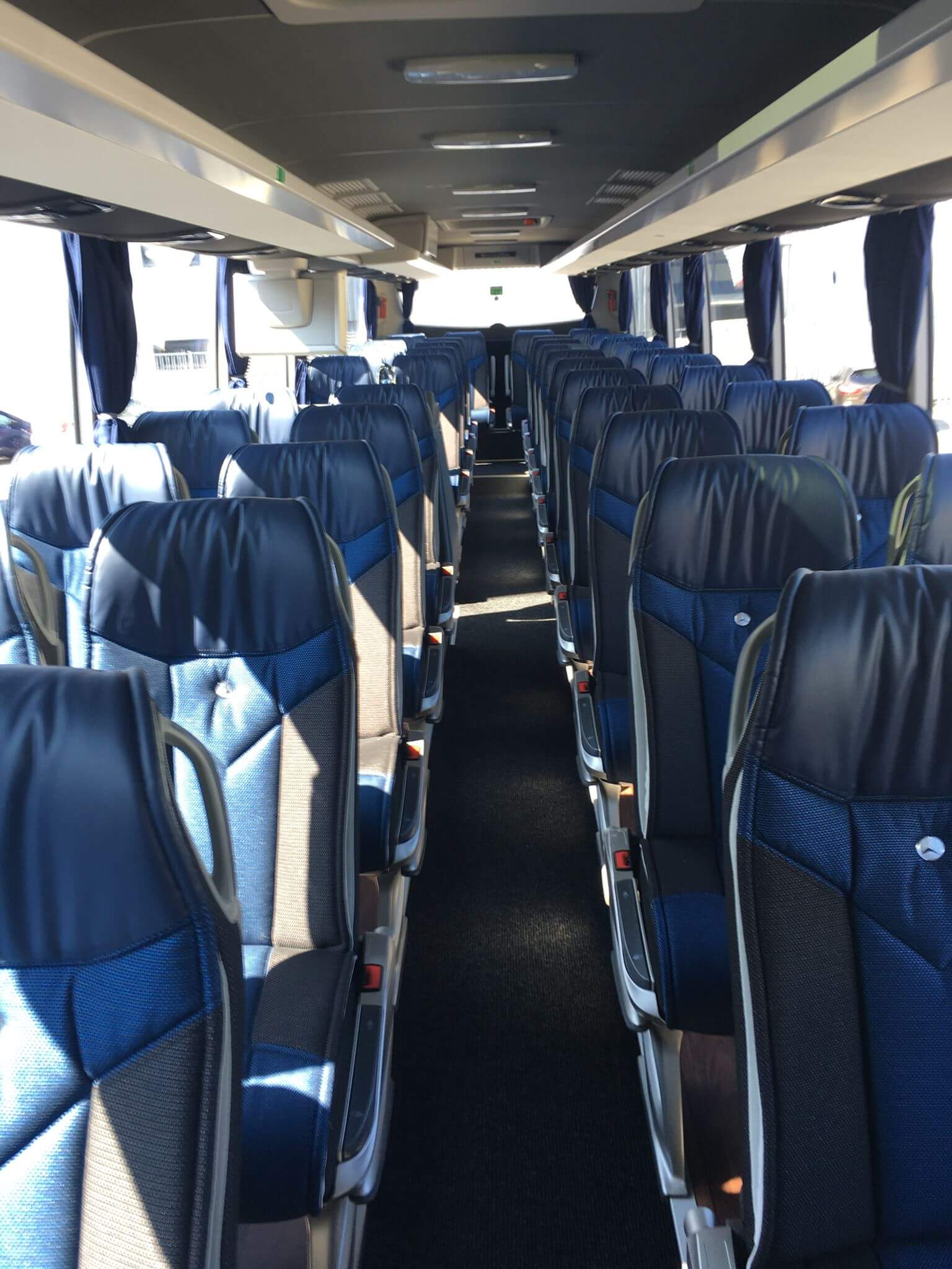 Rent a 50 seater Executive  Coach (Mercedes / VDL Tourismo / Futura 2014) from SnelleVliet Touringcars BV from Alblasserdam 