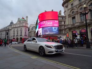 Alquile un Coche con chófer de 3 plazas Mercedes E Class 2012) de TAXIBERIA SPAIN S. L. de Bilbao 