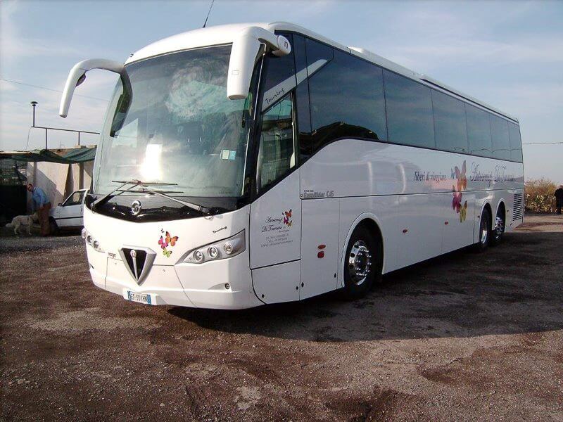 Hire a 56 seater Executive  Coach (Iveco  Domino HD 2016) from Autoservizi Di Tommaso Srl in ROMA 