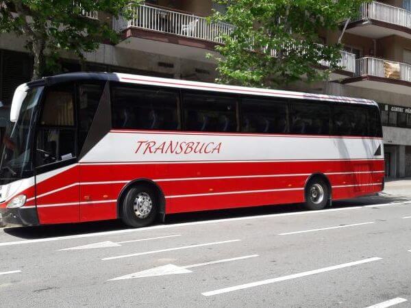 Noleggia un 55 posti a sedere Executive  Coach (VOLVO  B10 2010) da Transbuca a Barcelona 