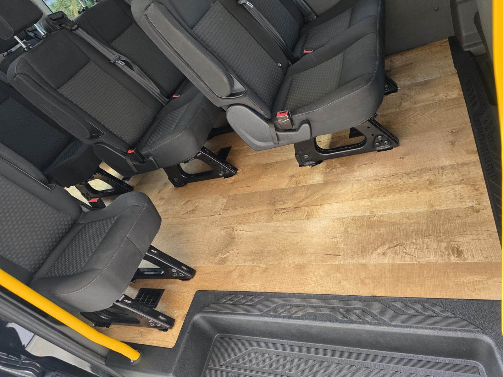 Alquile un Minibús de 14 plazas FORD TRANSIT 2025) de Virgui Bus de Palma de Mallorca 