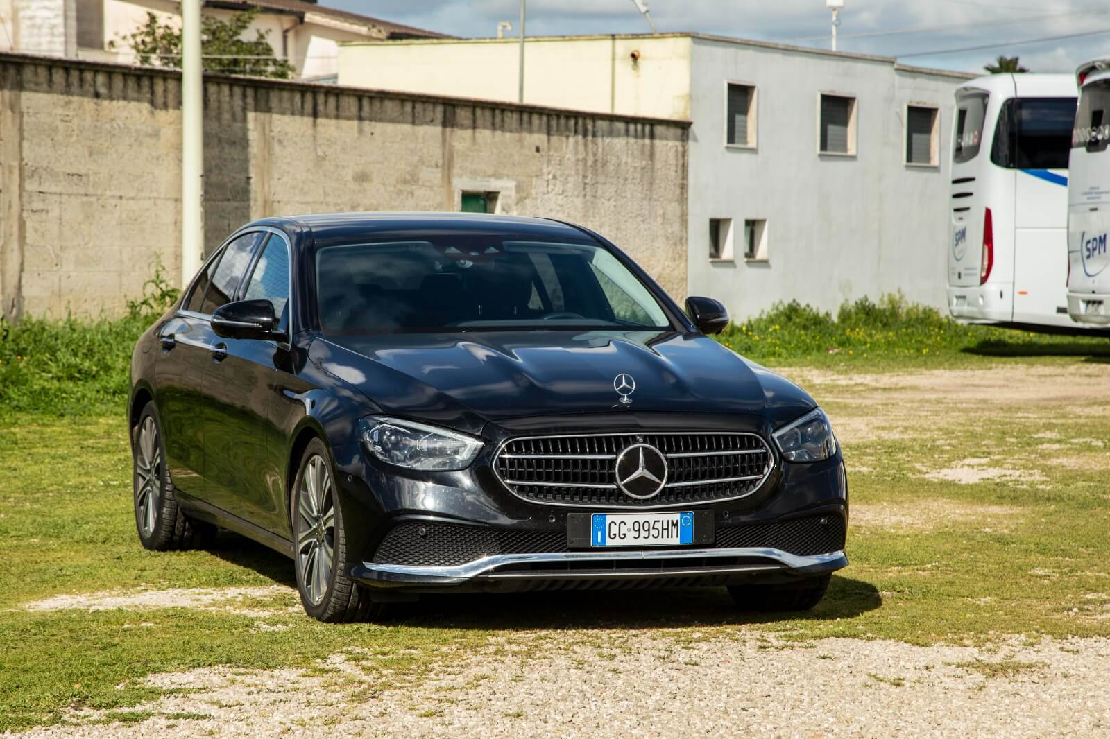 Hire a 2 seater Car with driver (MERCEDES CLASSE E 2021) from SPM SERVICES in LEVERANO 