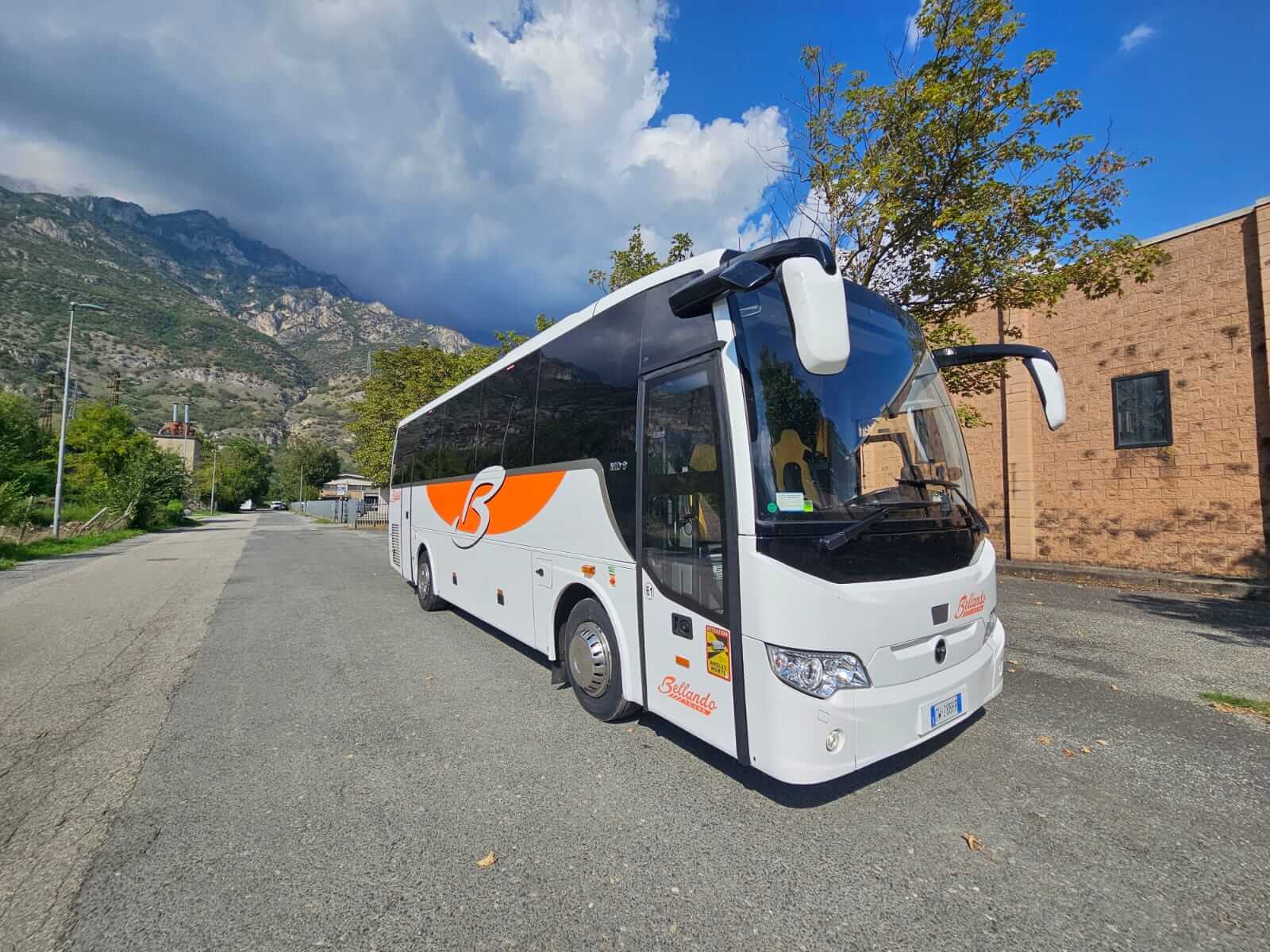 Alquila un 40 asiento Autocar estándard (TEMSA MD9 2024) de Bellando Tours srl en Bussoleno 