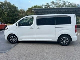 Hire a 8 seater Minivan (Toyota Proace verso 2019) from Minibuses Noa in Tossa de Mar 