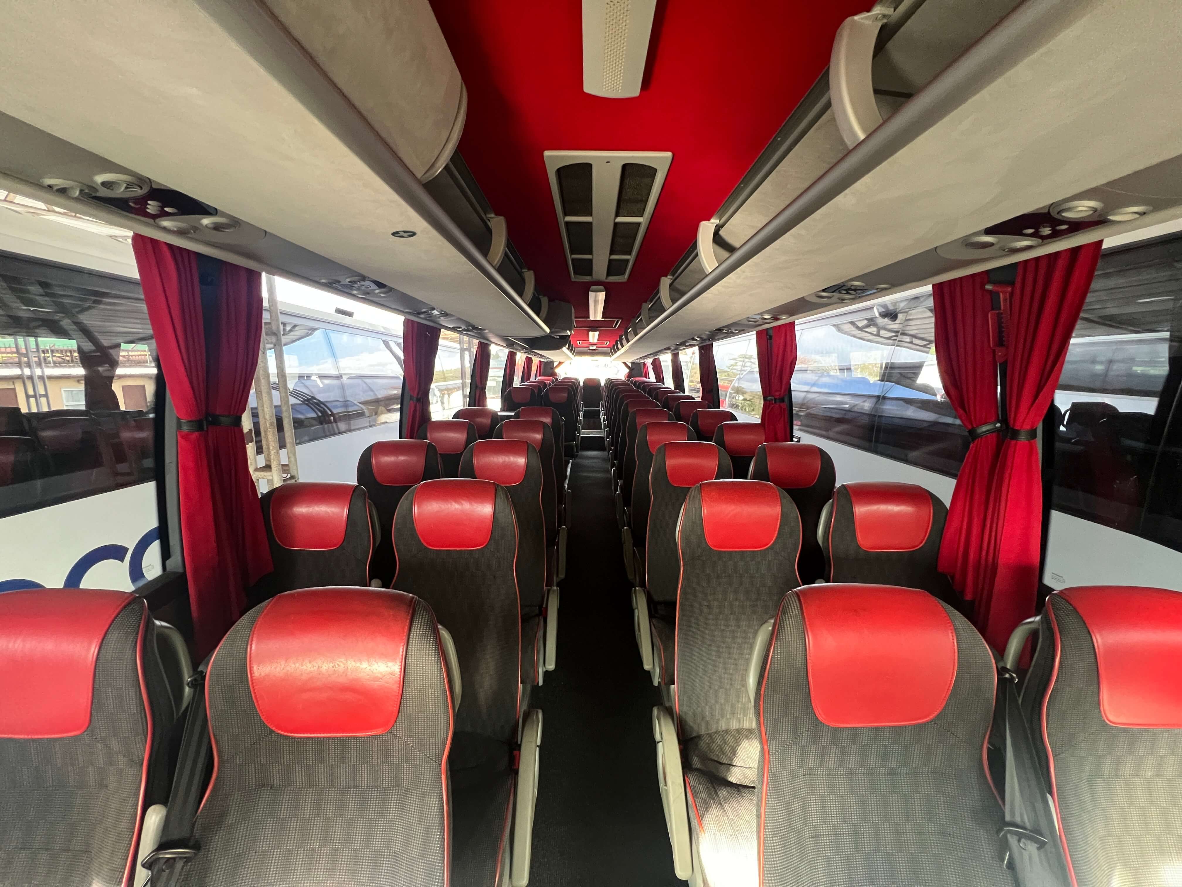 Rent a 52 seater Executive  Coach (VOLVO 9700 2019) from BRACCI TURISMO from Rome 