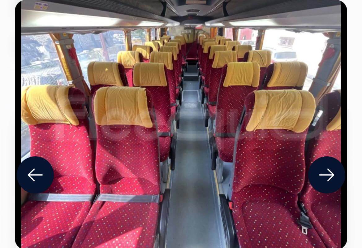 Rent a 36 seater Standard Coach (MERCEDES ANDECAR  2015) from AUTENTOTURISMO, Lda from VALE CÔVO 