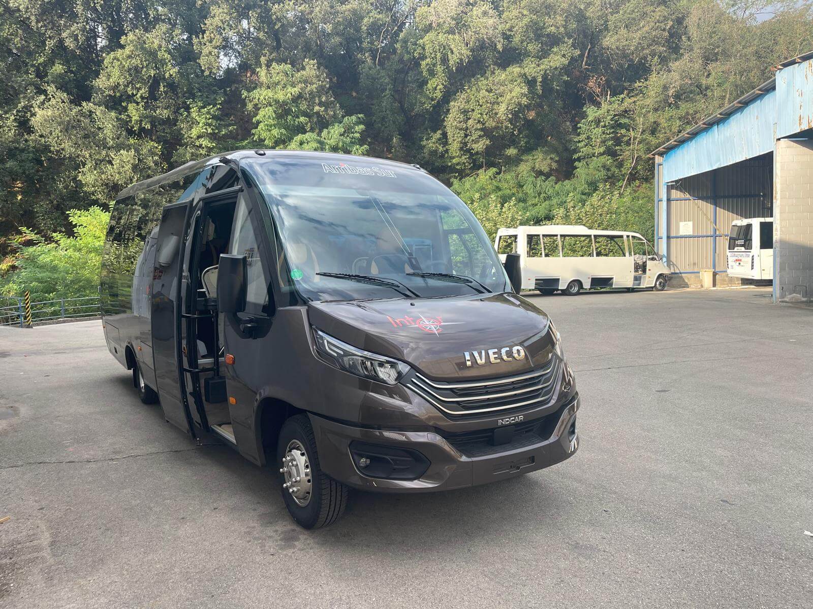 Hire a 30 seater Minibus  (IVECO WING 2024) from ARRIBAS SUR,S.L. in CORDOBA 