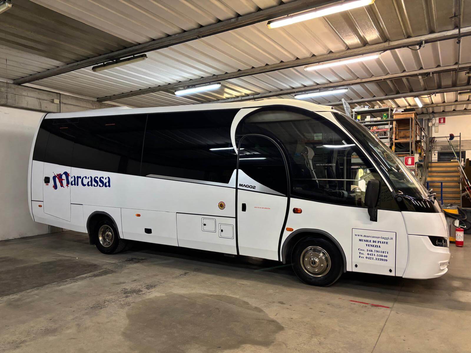 Noleggia un 30 posti a sedere Minibus  (IVECO MAGO 2 2018) da Marcassa Viaggi srl a Musile di Piave 