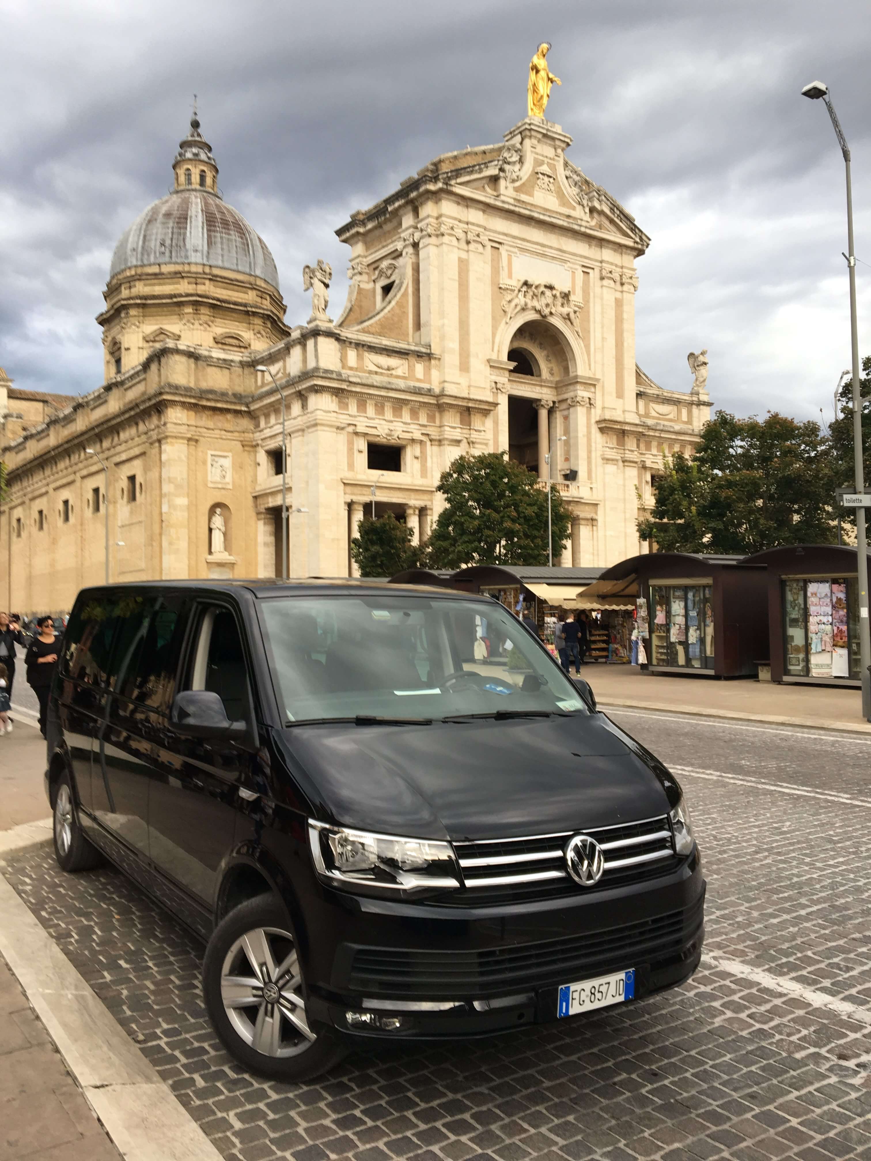 Hire a 8 seater Minivan (Volkswagen Caravelle 2016) from Autonoleggi Mazza in Foligno 