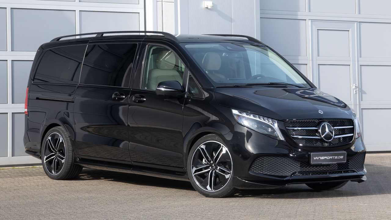 Alquila un 8 asiento Minivan (Mercedes V 2018) de Prestige Car en Verona 